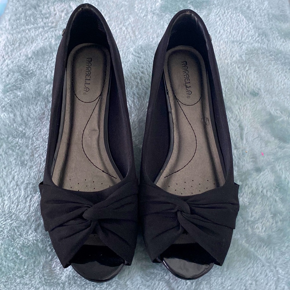 Marbella black pumps open toe heel